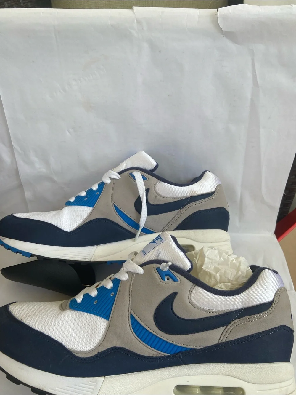 Nike Air Max Light/  WMS Size 10.5/ No Box
